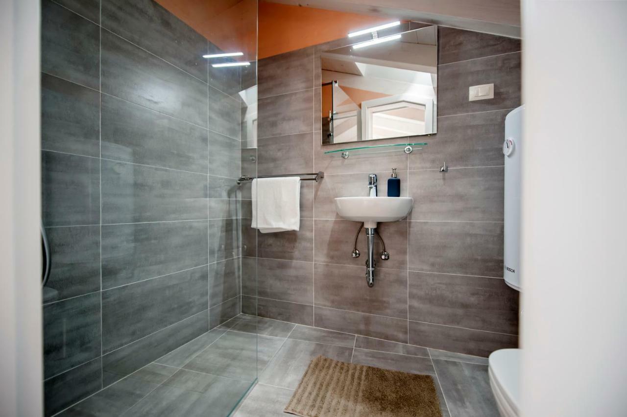 Apartment And Studio Ca' 3 Vie Rovinj Ngoại thất bức ảnh